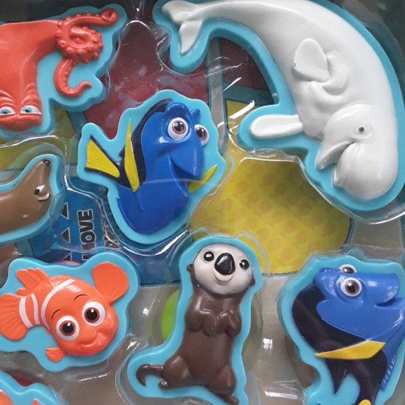 New Cute Disney Pixar Finding Dory Book Game - Picture 7 of 15